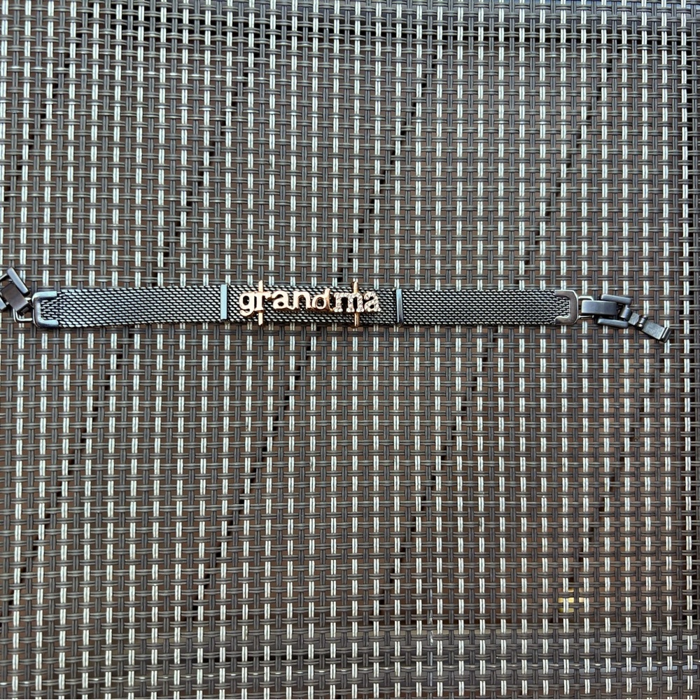 Stella & Dot Adjusstable Meah Bracelet Hematite with Grandma Charm